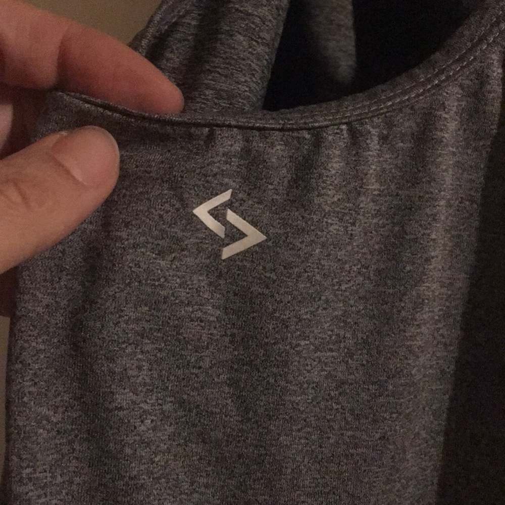 Brand NEW Adonola work out tank w/ TAGS - Picture 5 of 8